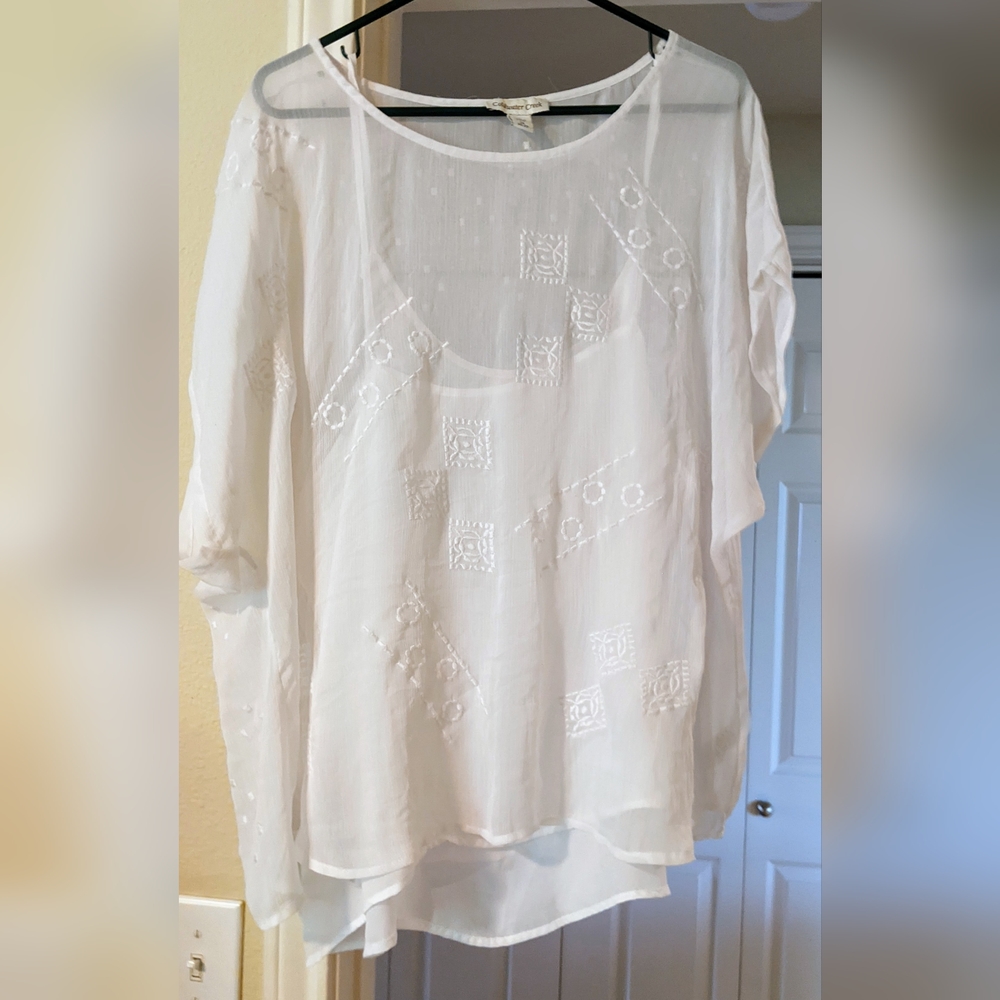 Coldwater Creek White Embroidered Blouse/Cami Set